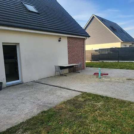Maison Familiale Avec Jardin Proche & Zenith Semesterbostad *