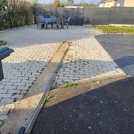 Semesterbostad Maison Familiale Avec Jardin Proche & Zenith Rouen