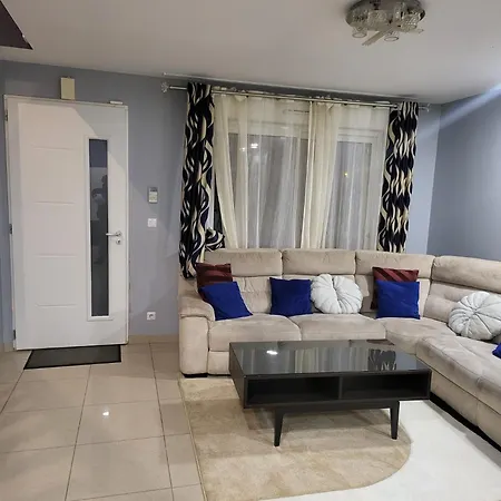 Maison Familiale Avec Jardin Proche & Zenith Rouen