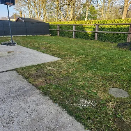Maison Familiale Avec Jardin Proche & Zenith Semesterbostad Rouen