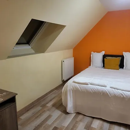 Maison Familiale Avec Jardin Proche & Zenith Semesterbostad Rouen